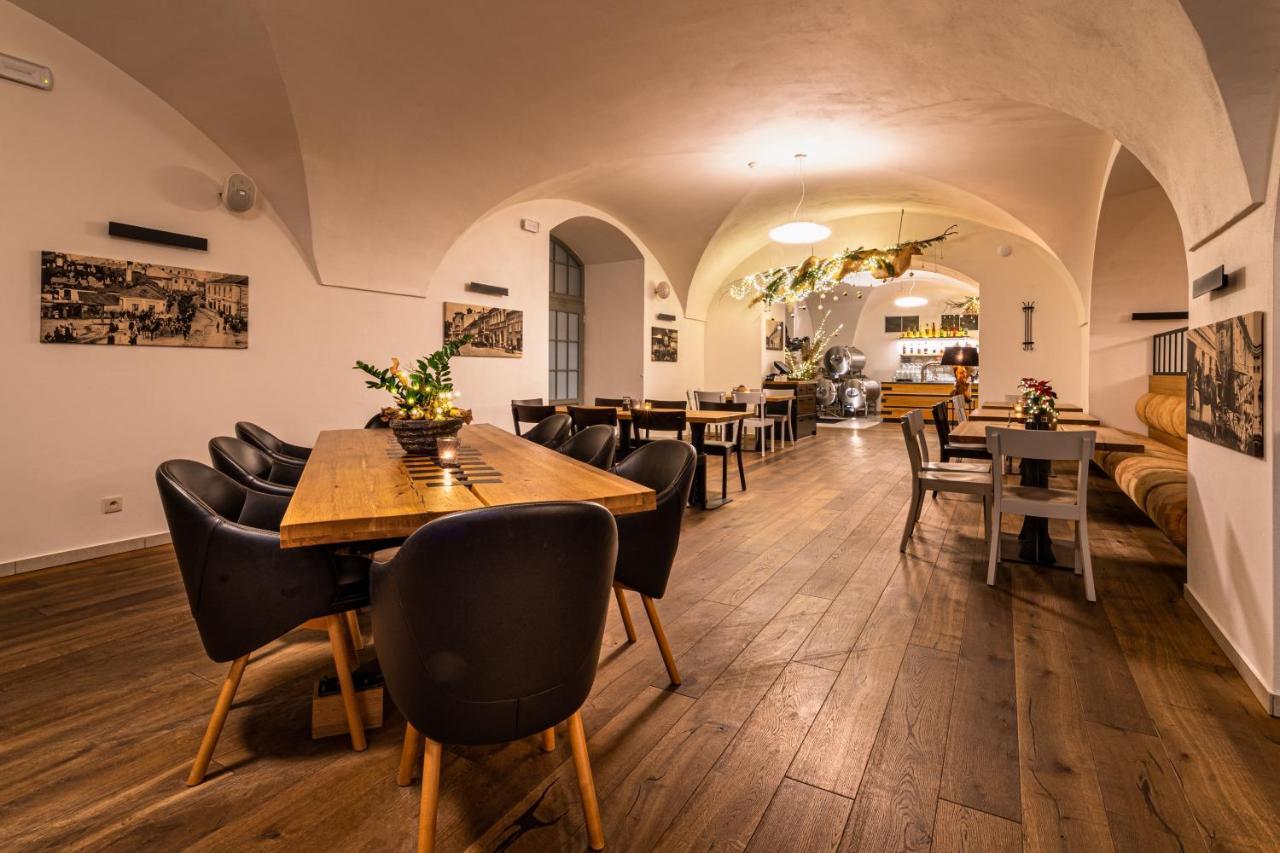 Hotel Pansky Pivovar Holesov Luaran gambar